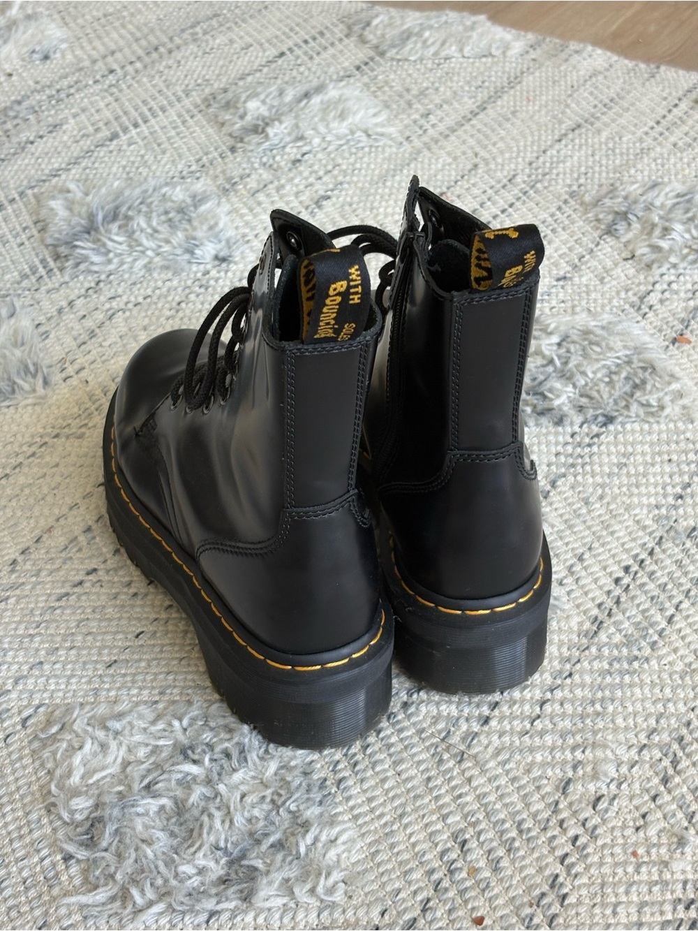 Dr. Martens - Picture 5 of 9